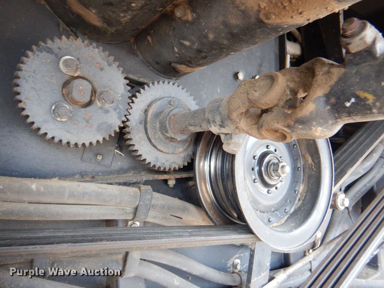 image for item DP4319 Gleaner R-72  RWA combine