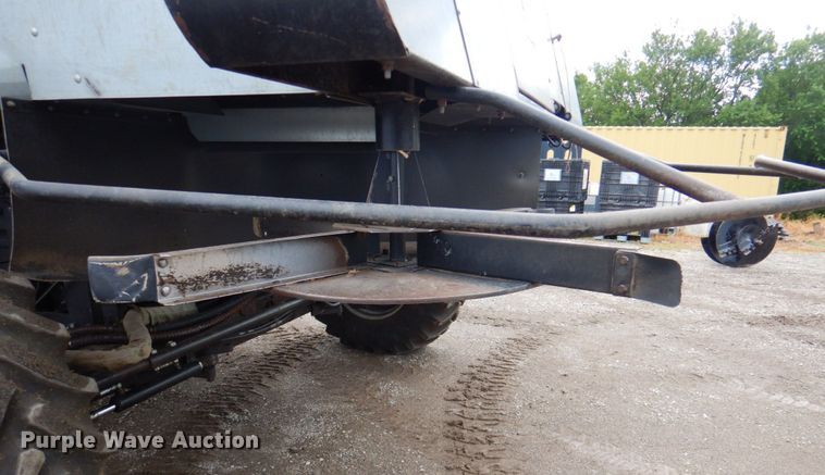 image for item DP4319 Gleaner R-72  RWA combine