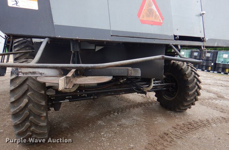 image for item DP4319 Gleaner R-72  RWA combine