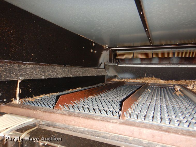 image for item DP4319 Gleaner R-72  RWA combine