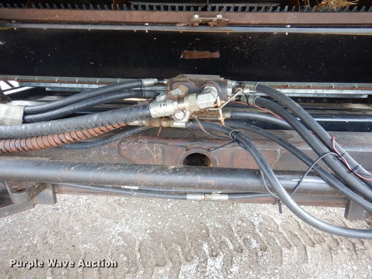 image for item DP4319 Gleaner R-72  RWA combine