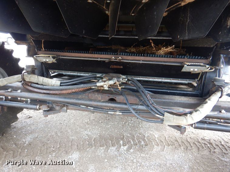 image for item DP4319 Gleaner R-72  RWA combine