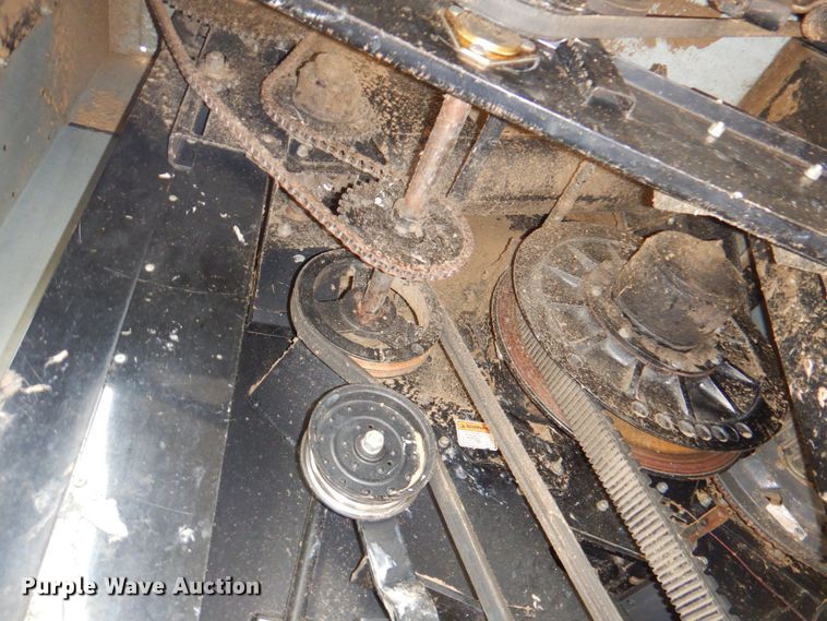 image for item DP4319 Gleaner R-72  RWA combine