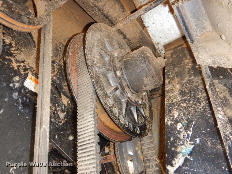 image for item DP4319 Gleaner R-72  RWA combine