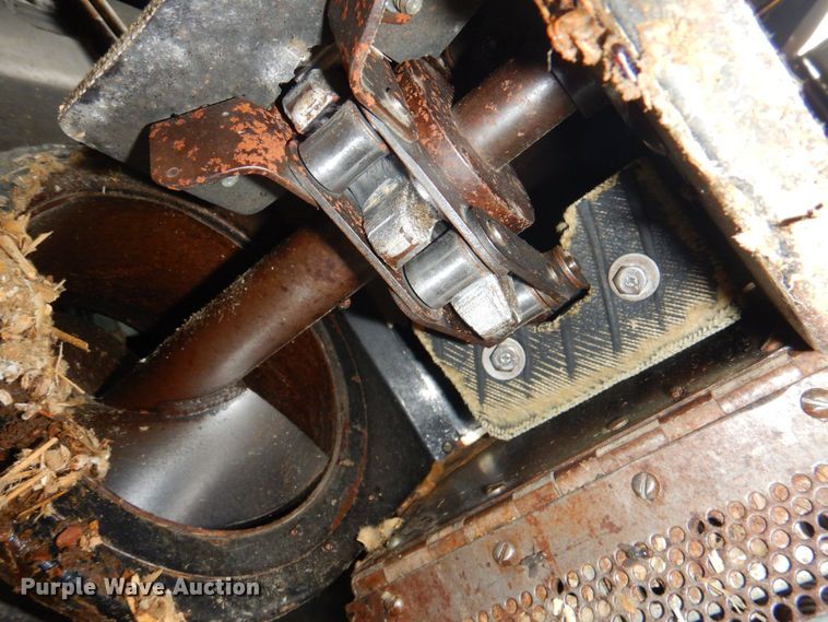 image for item DP4319 Gleaner R-72  RWA combine