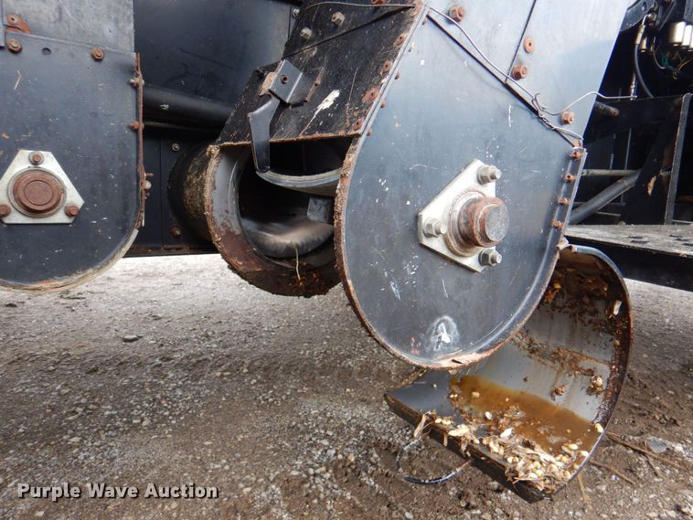 image for item DP4319 Gleaner R-72  RWA combine