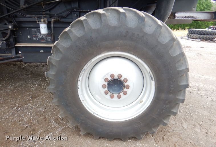 image for item DP4319 Gleaner R-72  RWA combine