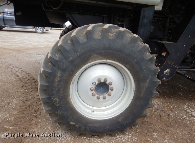 image for item DP4319 Gleaner R-72  RWA combine