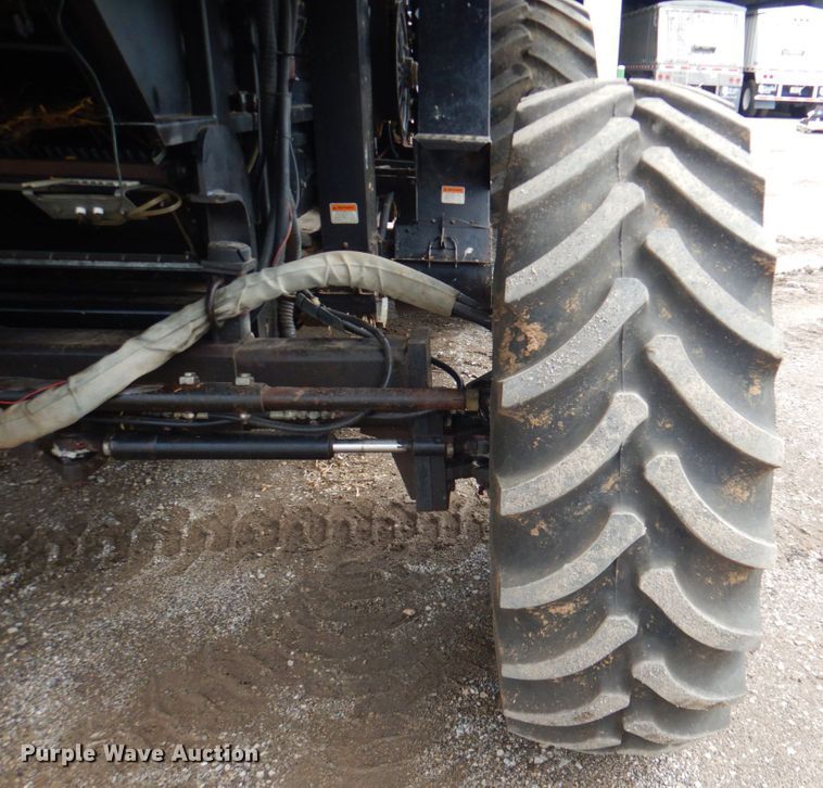 image for item DP4319 Gleaner R-72  RWA combine