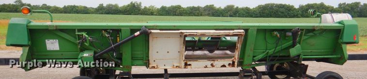 image for item DP4326 John Deere 893  corn head
