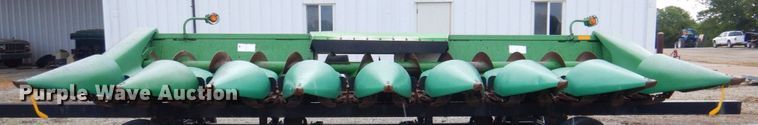 image for item DP4326 John Deere 893  corn head
