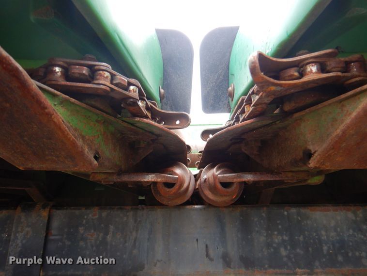 image for item DP4326 John Deere 893  corn head