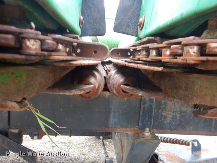 image for item DP4326 John Deere 893  corn head