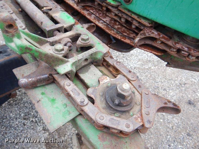 image for item DP4326 John Deere 893  corn head