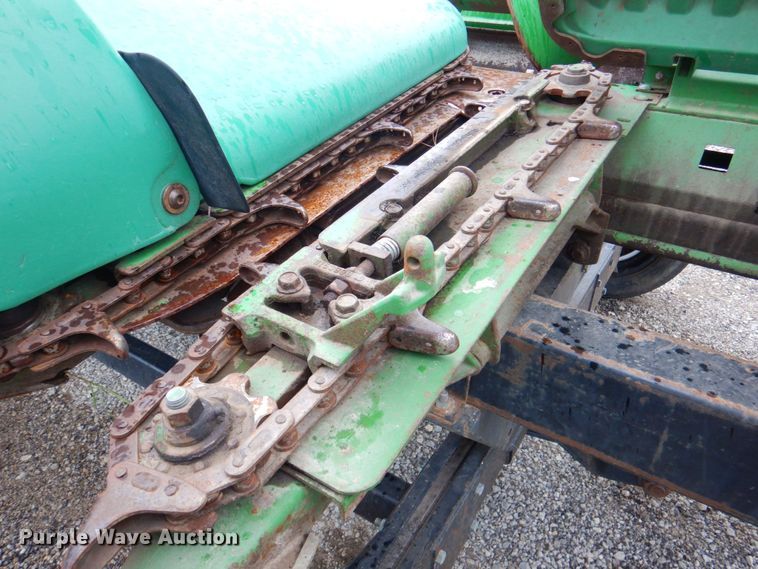 image for item DP4326 John Deere 893  corn head