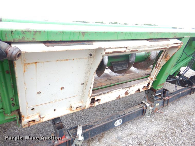 image for item DP4326 John Deere 893  corn head