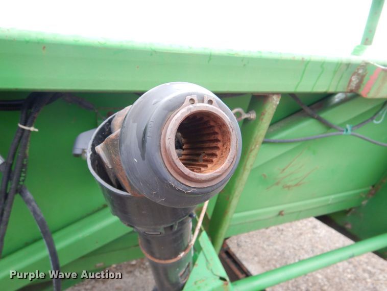 image for item DP4326 John Deere 893  corn head
