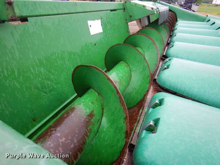 image for item DP4326 John Deere 893  corn head