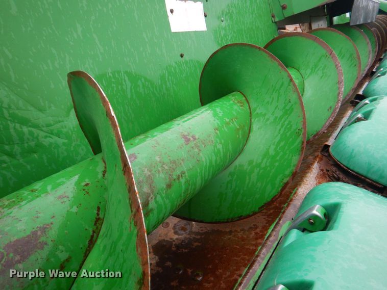 image for item DP4326 John Deere 893  corn head