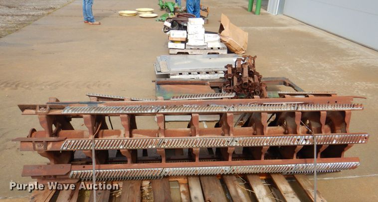 image for item DP4336 Gleaner  parts