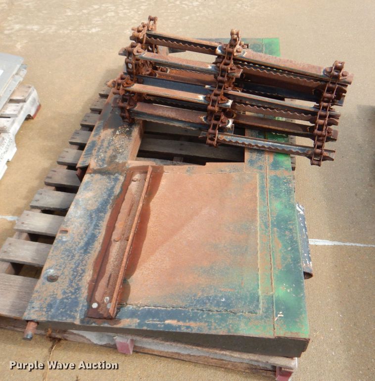 image for item DP4336 Gleaner  parts