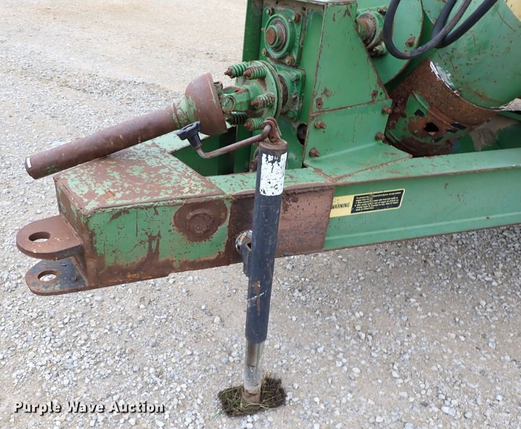 image for item DR0911 John Deere 1210A  grain cart