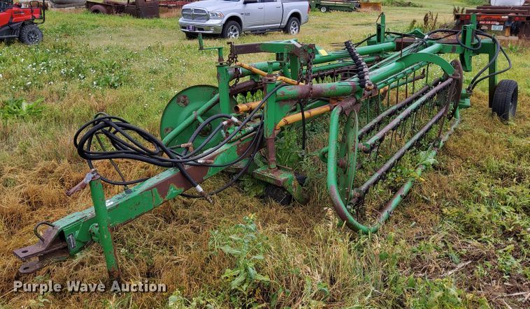 image for item DR0914 John Deere 700  hay rake