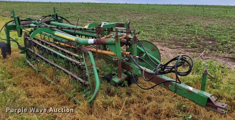 image for item DR0914 John Deere 700  hay rake