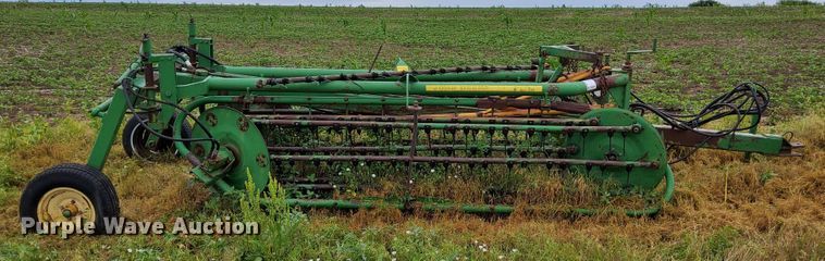 image for item DR0914 John Deere 700  hay rake