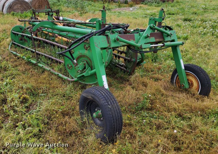 image for item DR0914 John Deere 700  hay rake