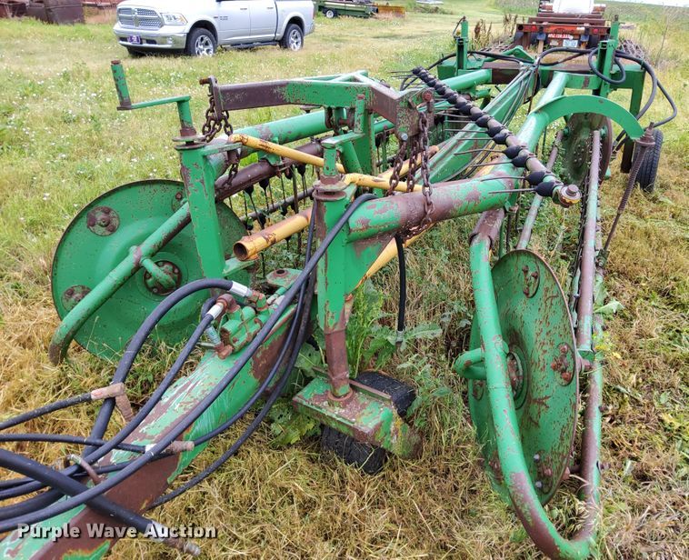 image for item DR0914 John Deere 700  hay rake