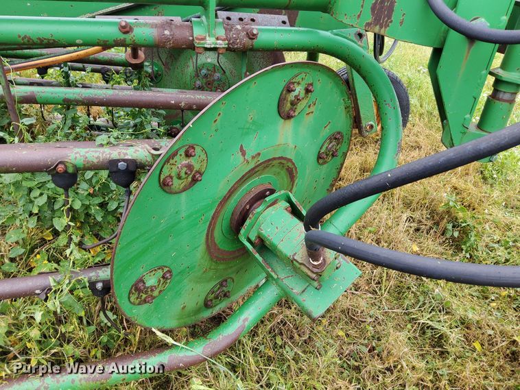image for item DR0914 John Deere 700  hay rake