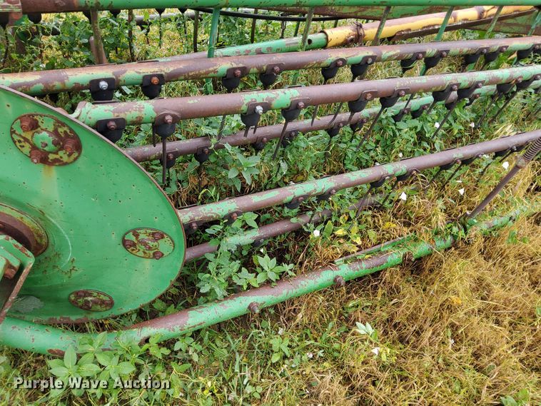 image for item DR0914 John Deere 700  hay rake