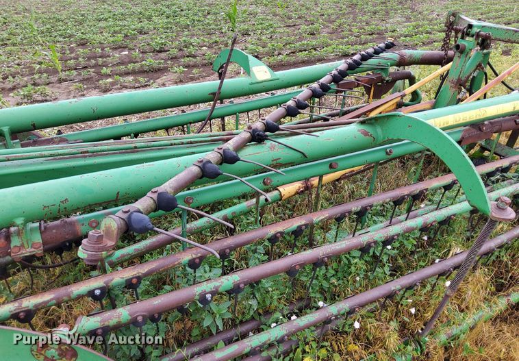 image for item DR0914 John Deere 700  hay rake
