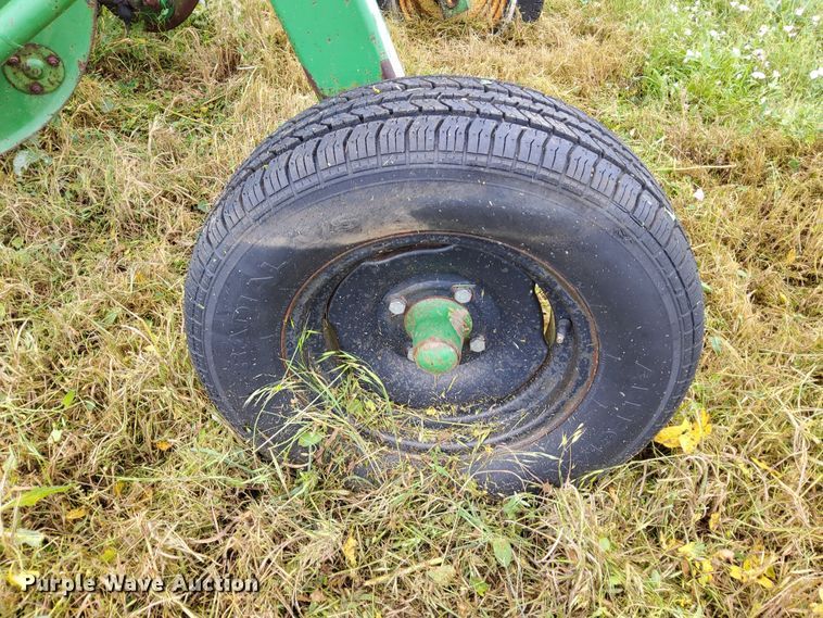 image for item DR0914 John Deere 700  hay rake