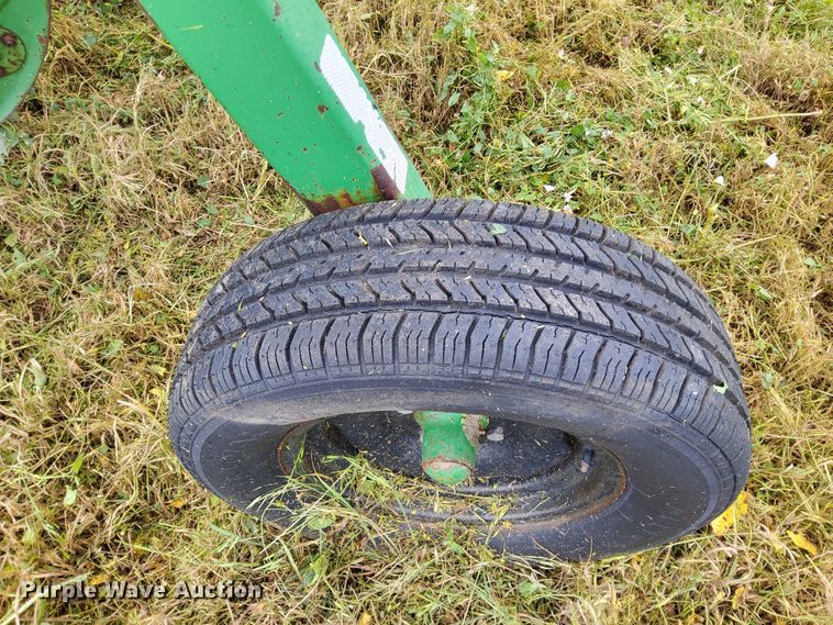 image for item DR0914 John Deere 700  hay rake