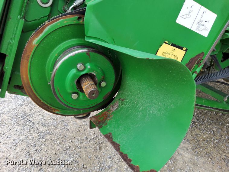 image for item DR0915 2005 John Deere 9760 STS  combine