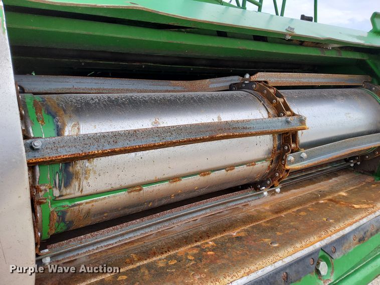 image for item DR0915 2005 John Deere 9760 STS  combine