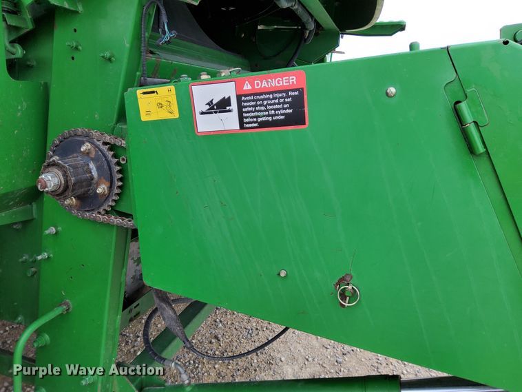 image for item DR0915 2005 John Deere 9760 STS  combine