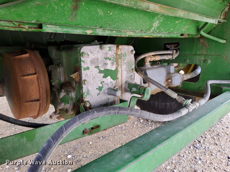 image for item DR0915 2005 John Deere 9760 STS  combine