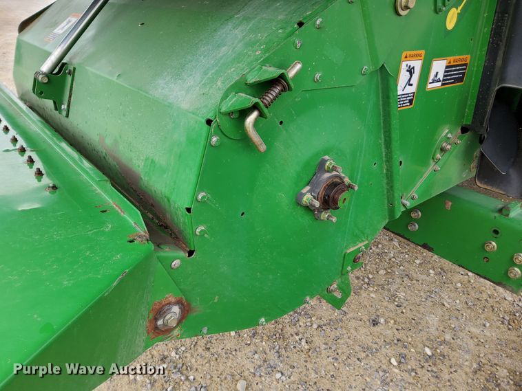 image for item DR0915 2005 John Deere 9760 STS  combine