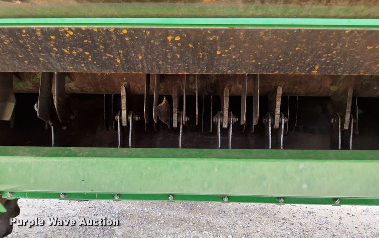 image for item DR0915 2005 John Deere 9760 STS  combine