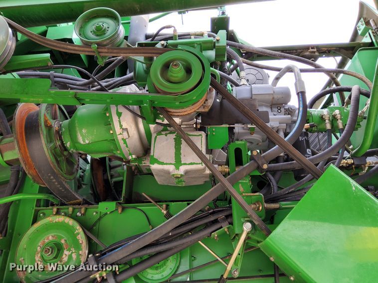 image for item DR0915 2005 John Deere 9760 STS  combine
