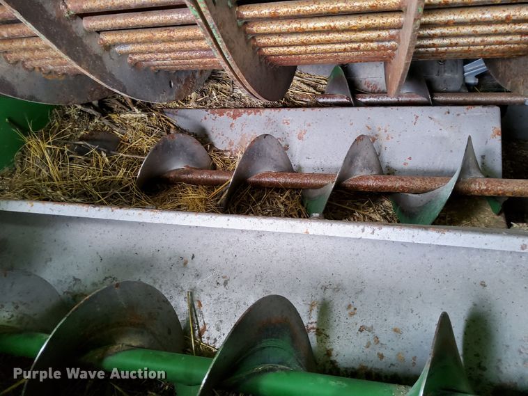 image for item DR0915 2005 John Deere 9760 STS  combine