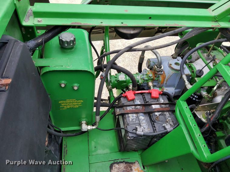 image for item DR0915 2005 John Deere 9760 STS  combine