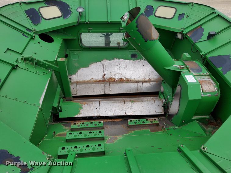 image for item DR0915 2005 John Deere 9760 STS  combine