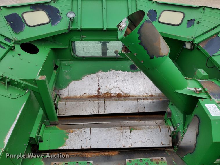 image for item DR0915 2005 John Deere 9760 STS  combine