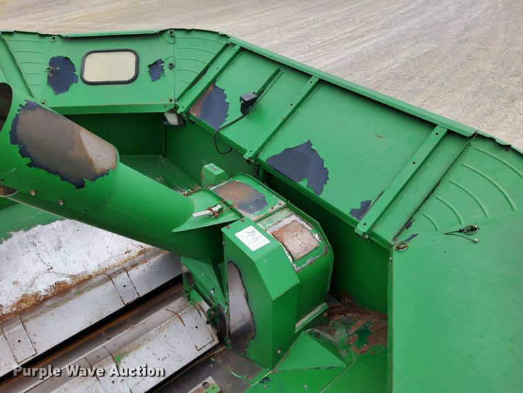 image for item DR0915 2005 John Deere 9760 STS  combine