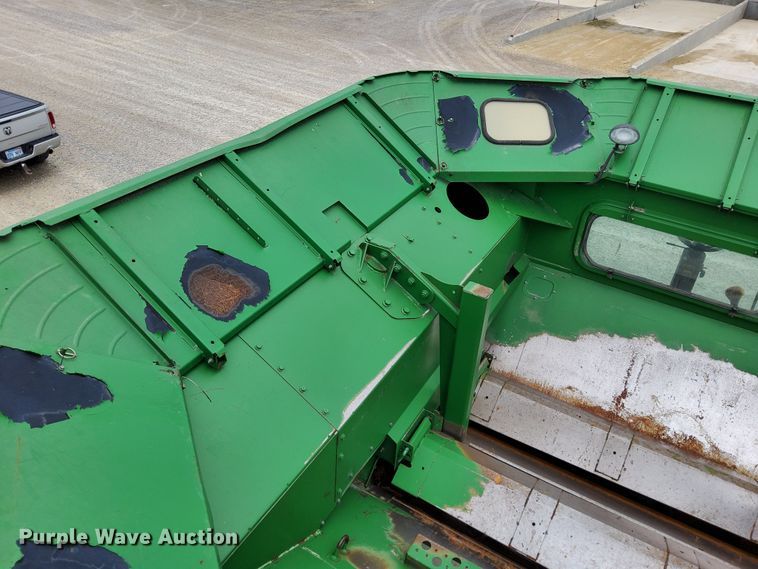 image for item DR0915 2005 John Deere 9760 STS  combine