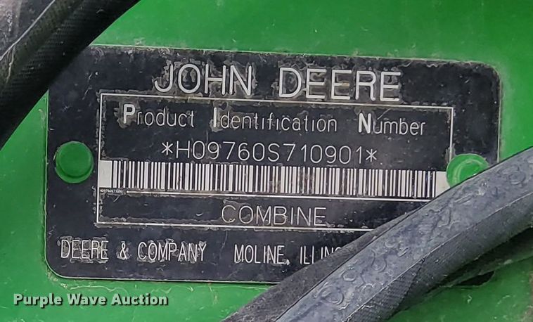 image for item DR0915 2005 John Deere 9760 STS  combine